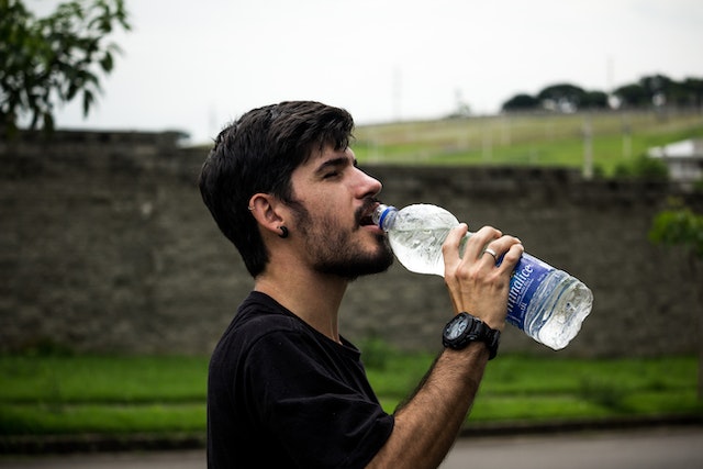 Beber água: 10 mitos e verdades sobre hidratação