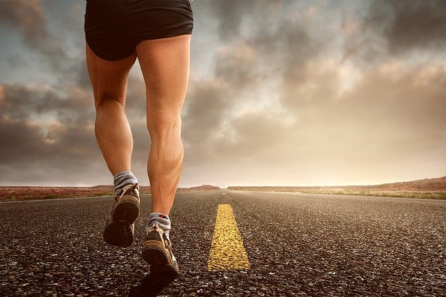 Começo a correr e meu joelho dói, me ajudar Doutor!
